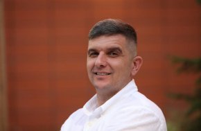 

В парламентарната Комисия по икономическа политика и иновации и в присъствието на вицепремиера Нинова, Асоциацията за защита на потребителите предупреди народните представители, че чл. 2, ал. 2 от закона изключва всички финансови институции, фигуриращи в регистъра на БНБ