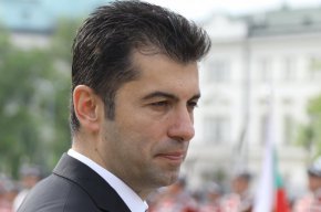 
Проблемът, според Анастасов, е, че подписването е станало преди полученото одобрение от Европейската комисия