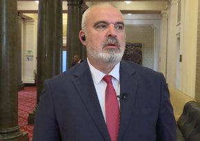 Септември месец ще трябва да връщаме бежанците по големите градове, за да продължат живота си и децата им да ходят на училище