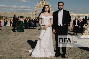  

От 2019 балът е в чест на държавното посещение на кралица Виктория през 1855 г. във Франция