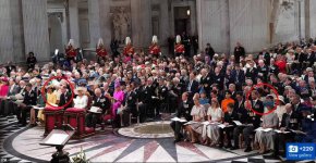 
Служителите на Бъкингамския дворец полагат големи грижи, за да избегнат повторение на мразовитите сцени, когато Съсекс и Кеймбридж седнаха близо един до друг и си тръгнаха заедно по време на последното им съвместно събитие през март 2020 г. в Уестминстърското абатство.

