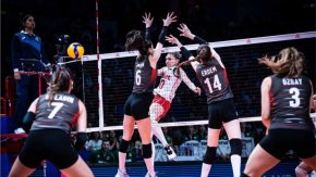 
В следващия кръг (15-19 юни) България ще играе със САЩ, Япония, Канада и Белгия.
