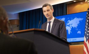 

"Ние постоянно призоваваме Сърбия да предприеме стъпки, за да напредне по европейския път, включително да диверсифицира своите енергоизточници и да намали енергийната си зависимост от Русия", обърна внимание Прайс.