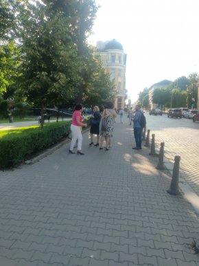  
Протестна демонстрация, организирана от инициативата Правосъдие за всеки излезе на бунт пред сградата на президентската администрация