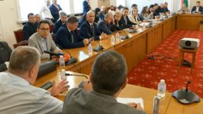 Предложението за това бе на депутата от ДПС Станислав Анастасов