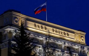 Русия е изпълнила задълженията си по еврооблигациите към чуждестранните инвеститори, а фактът, че средствата не са били преведени на получателите поради свързаните с Украйна санкции, не е причина да се обяви фалит, заяви говорителят на Кремъл Дмитрий Песков пред репортери в понеделник