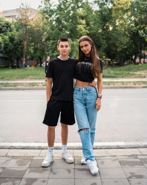 
Според последната клюка в светските среди, Жени Калканджиева отново правил опити да се събере с Тачо и да бъдат семейство, както преди