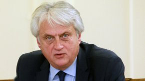 Рашков посочи, че България има 15 дипломати в Русия, а Руската федерация е изпратила десет пъти повече лица с дипломатически ранг в нашата страна