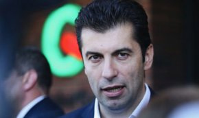 
Заради миналото и бъдещето трябва да можем да правим крачки напред при взаимно зачитане на националните интереси, сигурността и суверенитета и на двете страни.