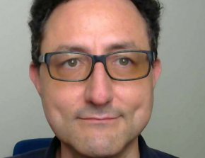 Вариантът ВА.5 на Омикрон е много заразен, а протичането му е сравнително тежко. Това заяви в предаването „Здравей, България” д-р Аспарух Илиев, ръководител на лаборатория в Берн и експерт на безопасност на ваксините.
