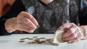 За първи път средната пенсия става 670 лв, каза още Иванов и допълни, че това е близо 26% спрямо юли миналата година.