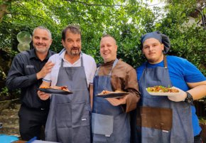 Обогатяваме менюто винаги и с няколко нови ястия по стари рецепти, които често доразвивам, вдъхновен от разнообразието на сръбската национална кухня“, казва Далибор Маринкович–Даци