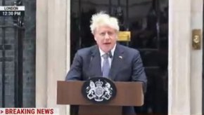 Премиерът в оставка благодари на цялото британско общество за „огромната привилегия", която са му дали.