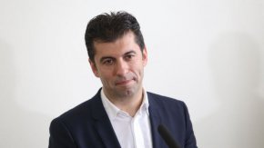 
Започва мащабна национална акция срещу шофиране под въздействието на наркотици. Това обяви премиерът в оставка Кирил Петков на брифинг. 