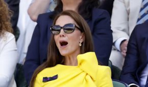 Кейт, която е патрон на тенис клуба All England Lawn Tennis Club, се усмихваше широко, докато гледаше финала при дамите между Елена Рибакина и Онс Джабеур.
 
