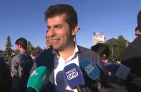 Пред медии премиерът в оставка Кирил Петков описа Бойко Рашков като "литмус”.
