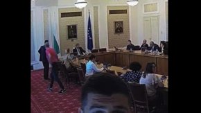 Иванов критикува Нинова, че тя не е съобщила на ИТН, че няма да имат министри.