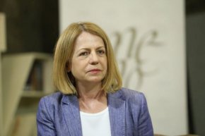 В момента болни се приемат и лекуват в Инфекциозна болница