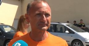 Според него да се набавят количества газ, които хората да си позволят да купят, е приоритет
