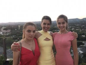 Днес чета в редица медии, че държавата обзавела апартамента, че купила джип.
Купища лъжи.