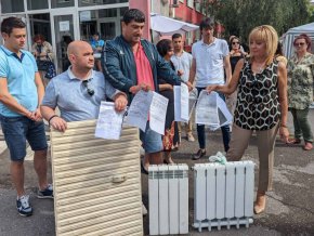 

В сряда пред сградата на Топлофикация-София показахме няколко изравнителни сметки