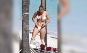 ДЖейЛопоказва невероятното си тяло в миниатюрни бели бикини 