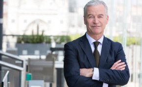 Нови данни за едногодишен период показват, че пълнолетните пушачи, които са преминали изцяло на устройството за нагряване на тютюн glo, са постигнали значителни и трайни подобрения в няколко показателя за възможни рискове в сравнение с тези, които са продължили да пушат цигари.