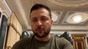 
В посланието си от вторник Зеленский обещава незабавно да възобнови изплащането на пенсиите на всички украинци, живеещи в неотдавна освободените райони.