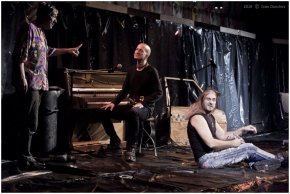 Богосян е автор на книгата и пиесата Да пиеш в Америка, както и на Радиошоу- заглавие на книга, пиеса и филм на Оливър Стоун. Театър Българска армия открива сезона на 17 септември.