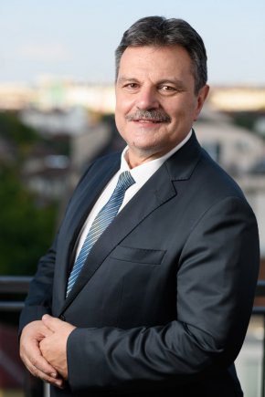 
Симидчиев заяви, че всичко това изисква обективни данни, експертиза и разум