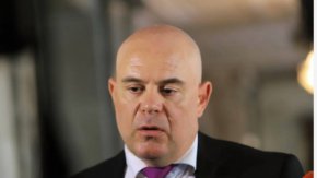 Гешев коментира и намерението на служебния правосъден министър Крум Зарков да попита Конституционния съд дали правомощието на главния прокурор да упражнява надзор за законност се отнася само до другите прокурори или може да се разпростира и върху различни държавни органи