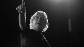 В следващите епизоди предаването ще ни срещне още с холивудските легенди Джон Малкович и Ханс Цимер, ще ни заведе до Даманхур и Атон, ще ни разкаже за една забележителна българка в Австрия – Донка Ангъчева, както и за наследството на Хербер фон Караян и мета вселената на Жан-Мишел Жар.
