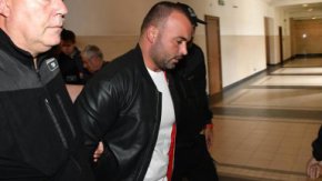 Според съда, обвинението може да се преквалифицира във всеки момент.
