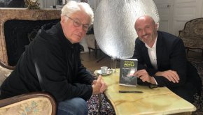 Филмът Урок по кино, който ще бъде излъчен тази събота в новия сезон на поредицата непознатиТЕ по бТВ, разкрива как Ано успява да убеди холивудски звезди да работят в европейски продукции