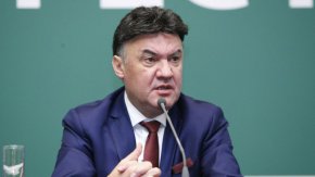 Селекционерът Младен Кръстаич смята, че сънародниците му от Сърбия са фаворити в групата, в която са още Унгария, Черна гора и Литва.
