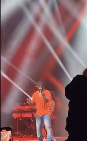 От София 50 Cent излетя с частен джет за участие на частно парти в Щутгарт.

