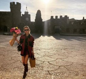 Българката неотдавна се снима в комедийния трилър Убийствена игра и резервира поддържаща роля в следващия филм Пазители на галактиката.
