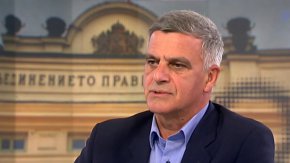 Напомняме, че ден по-рано зам.-шефът на ПГ на БВ Виолета Комитова обяви, че от формацията са готови да работят с “всички без изключения, ако партиите са съгласни да работят по правила и в интерес на гражданите и бизнеса”. 