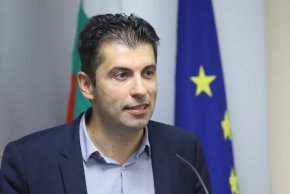 На Дондуков 2 бяха и съпредседателят на формацията Асен Василев, шефът на ПГ Андрей Гюров, Калина Константинова и зам.-председателят на НС  Никола Минчев.