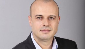 
“Мандат на ГЕРБ няма да подкрепим”, заяви пред Nova зам.-шефът на ПГ  на БСП Христо Проданов. “Ако бъдем поканени на разговори от Продължаваме промяната в рамките на втория, то ще се отзовем и ще проведем разговор  по политики”, подчерта той. 