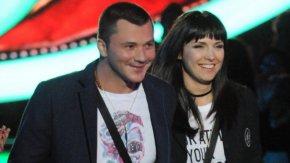 Мъжът на Жени пък прекара в ареста 24 часа.