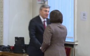 БСП и ДПС се разбраха за удължаването на бюджета. Двете политически сили ще направят необходимото между първо и второ четене да прокарат основния социален пакет в подкрепа на най-бедните.