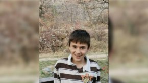 
Обучението се провеждало в една класна стая, обособена само за него, като с момчето работел и психолог.