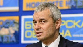 
Министерството на външните работи вече изрази “пълна солидарност с полските съюзници, НАТО и ЕС”.