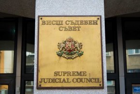В 3831 от проверените декларации е установено съответствие между декларираните факти и получената информация, обявиха още от инспектората.
