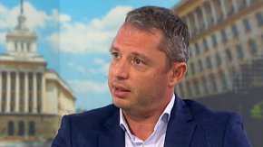 Искра Михайлова от "Възраждане" каза, че нестабилната политическа обстановка застрашава преговорите с Брюксел, но този риск трябва да бъде поет.