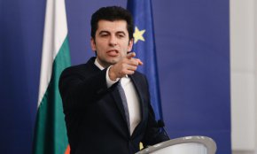 "Щом не искат да преговорят с нас за мандат, тяхна воля, ние не насилваме никого”, отговори им лидерът на БСП Корнелия Нинова.