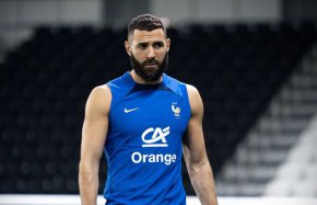 Новината официално бе потвърдена от френския лагер.