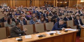 "Коалицията на войната беше първа, а не коалицията на хартията", посочи Нинова.