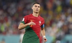 Появи се информация, че и легендарният бразилски Фламенго също има интерес към португалеца.
